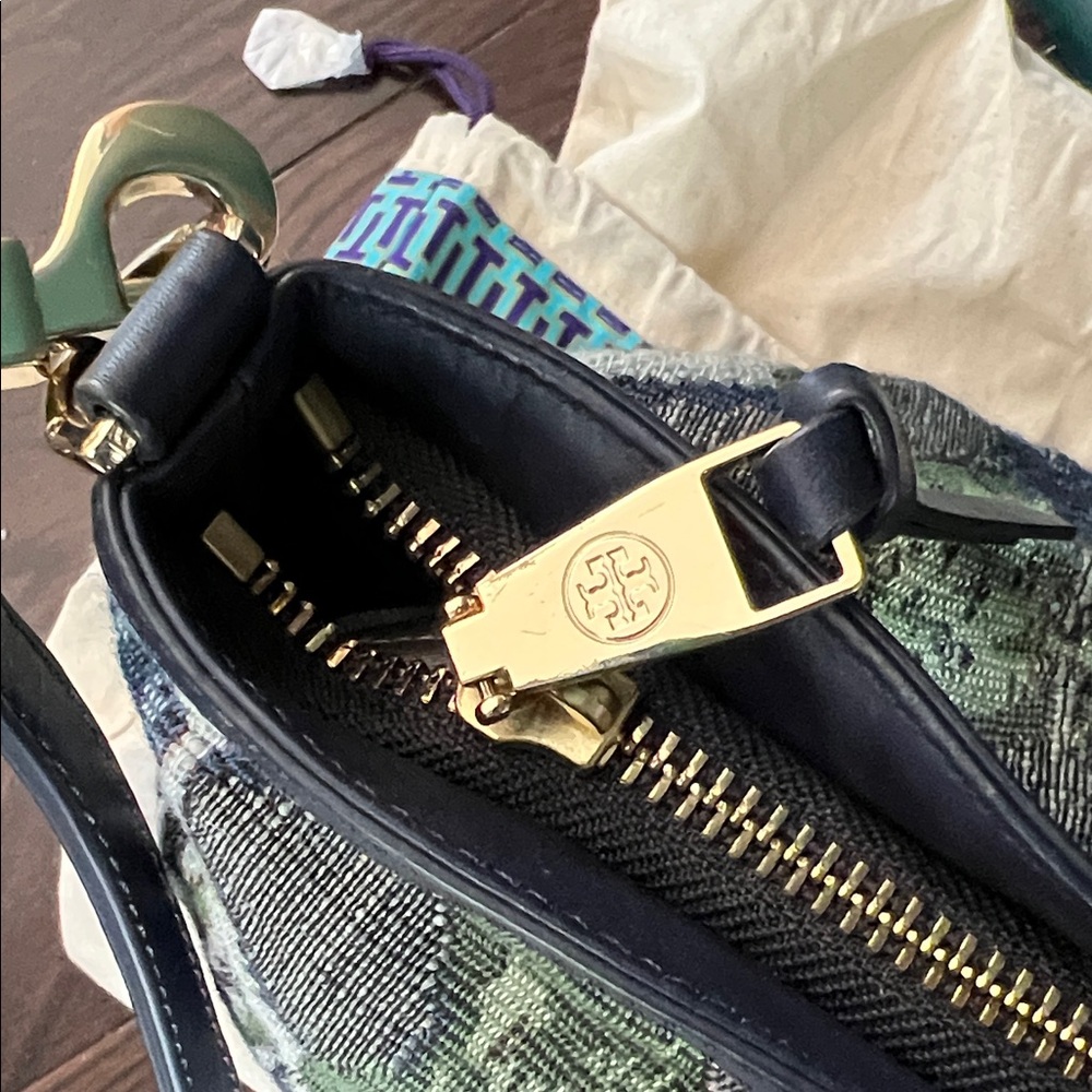 Tory Burch Navy and Green Patterned Fabric Tote with Leather Trim - Picture 3 of 6